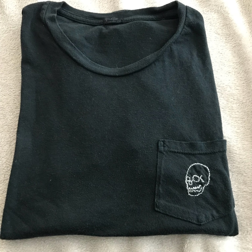 Skull pocket t-shirt